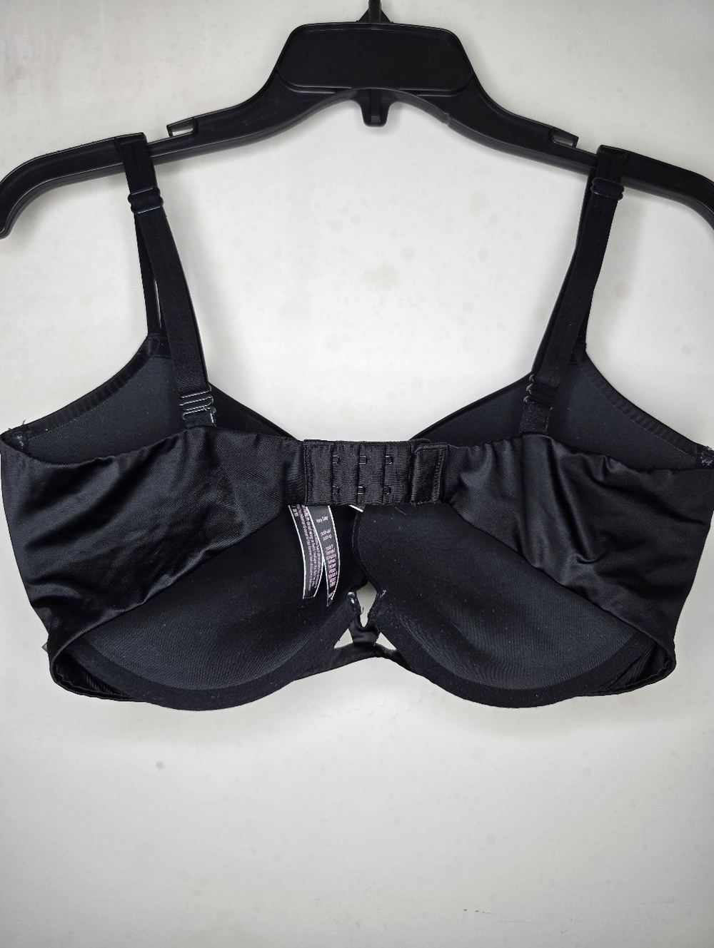 Victoria’s Secret Very Sexy Push Up Bra Black 34DDD - Picture 2 of 8